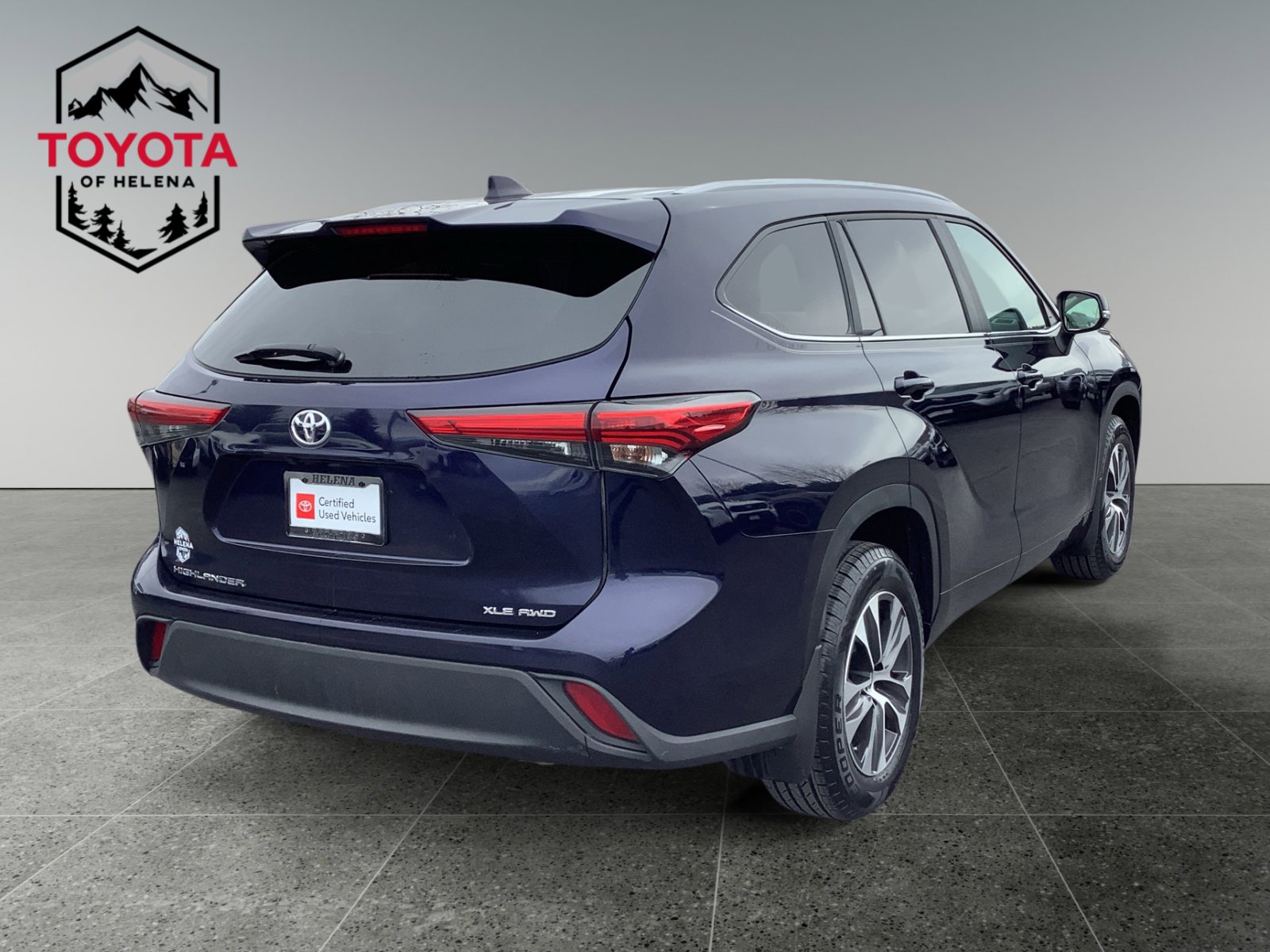 Used 2023 Toyota Highlander XLE image 5