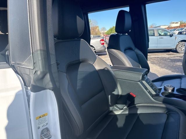 New 2025 Ford Bronco Outer Banks AWD/4WD image 21