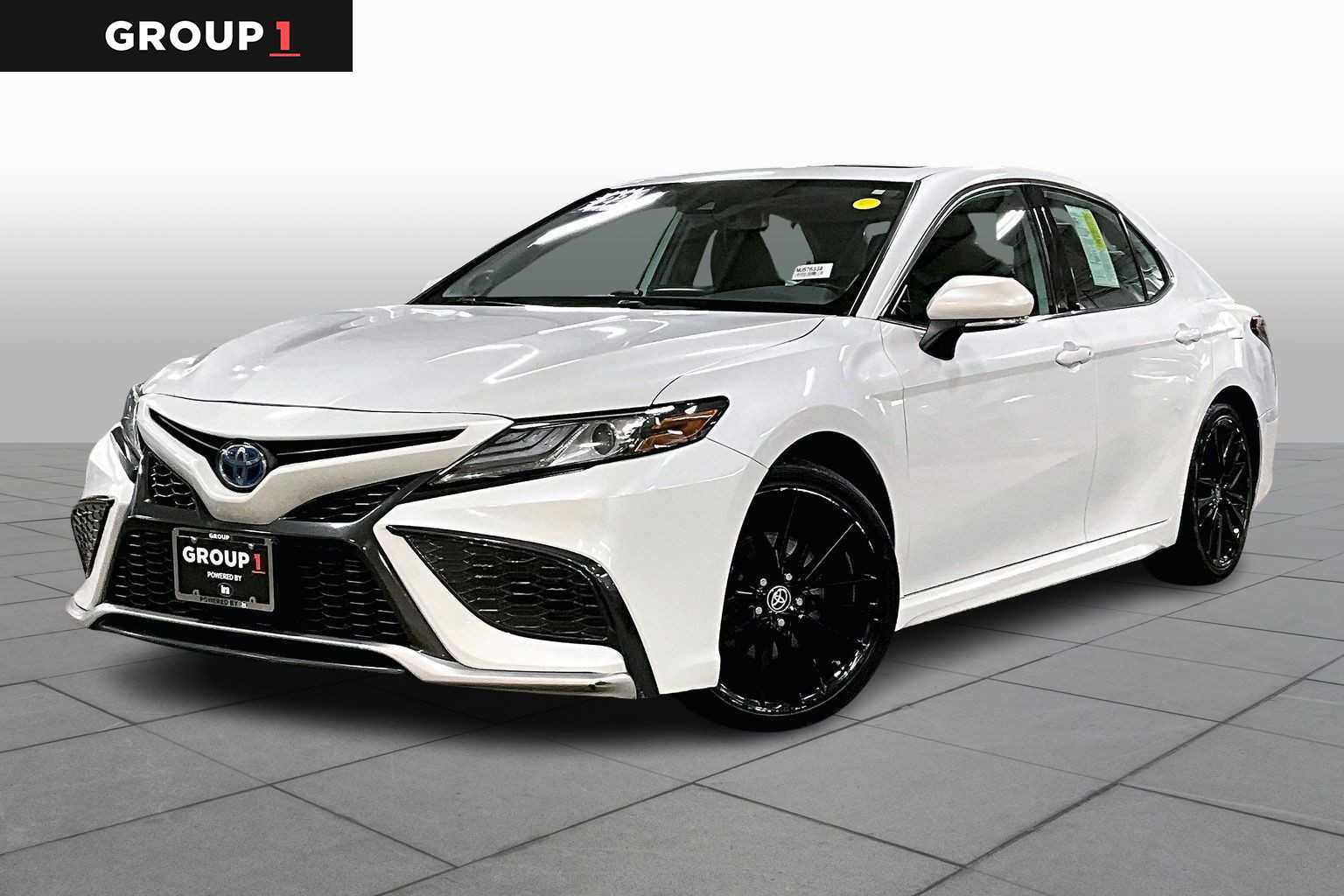 Used 2022 Toyota Camry XSE w/ Navigation Upgrade Package image 1