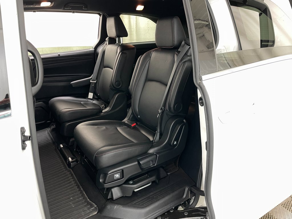 Used 2024 Honda Odyssey Sport image 40