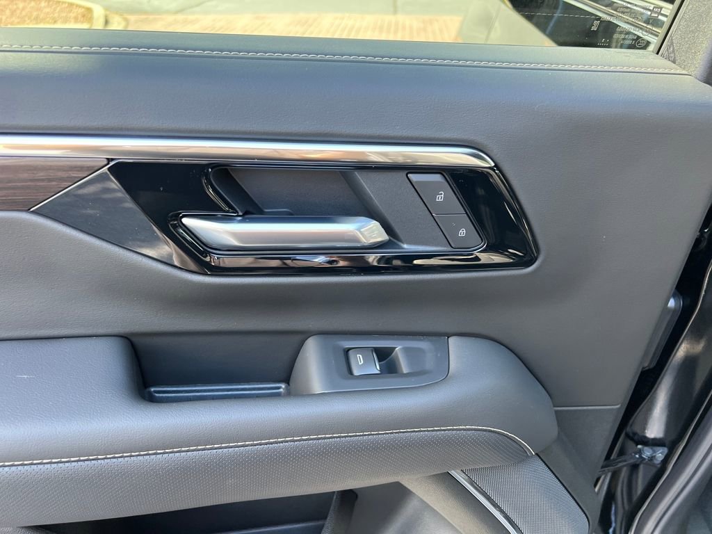 New 2026 Chevrolet Suburban Premier w/ Sun And Tow Package image 33