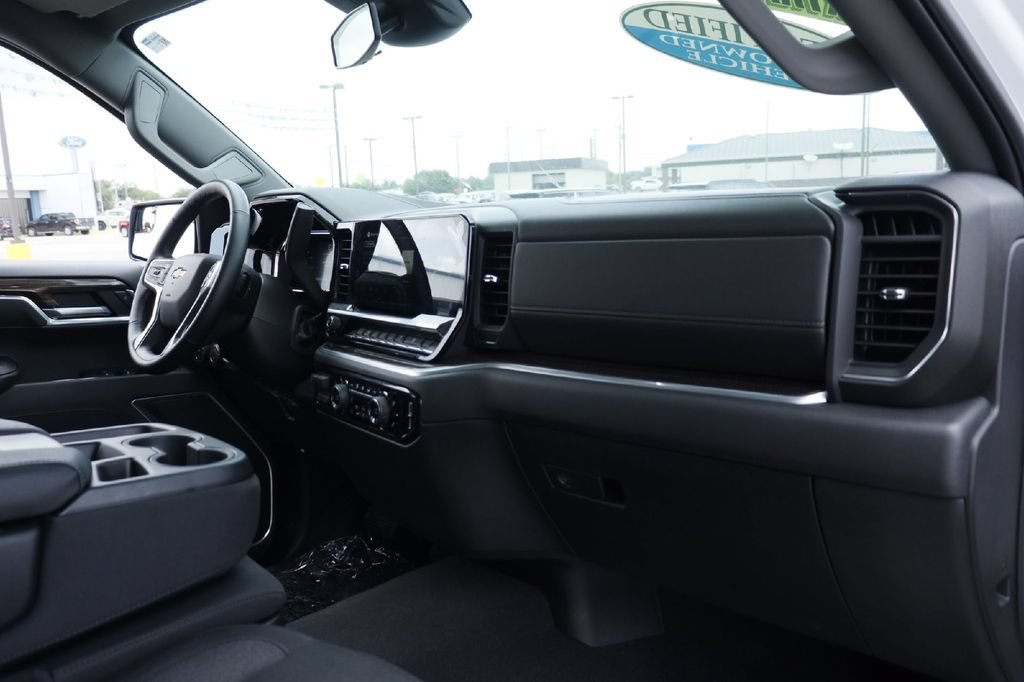 Used 2026 Chevrolet Silverado 1500 LT AWD/4WD image 15