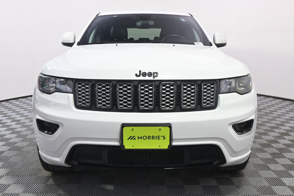 Used 2020 Jeep Grand Cherokee Altitude AWD/4WD image 10