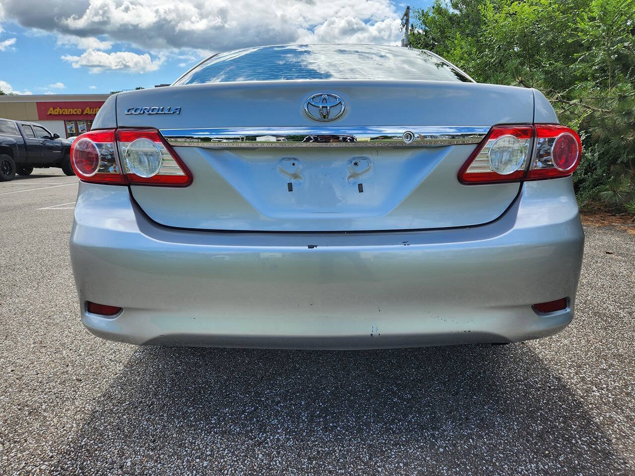 Used 2013 Toyota Corolla L FWD image 15