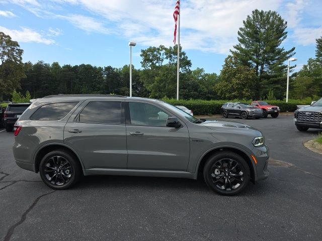Used 2025 Dodge Durango R/T w/ Blacktop Package AWD/4WD image 5