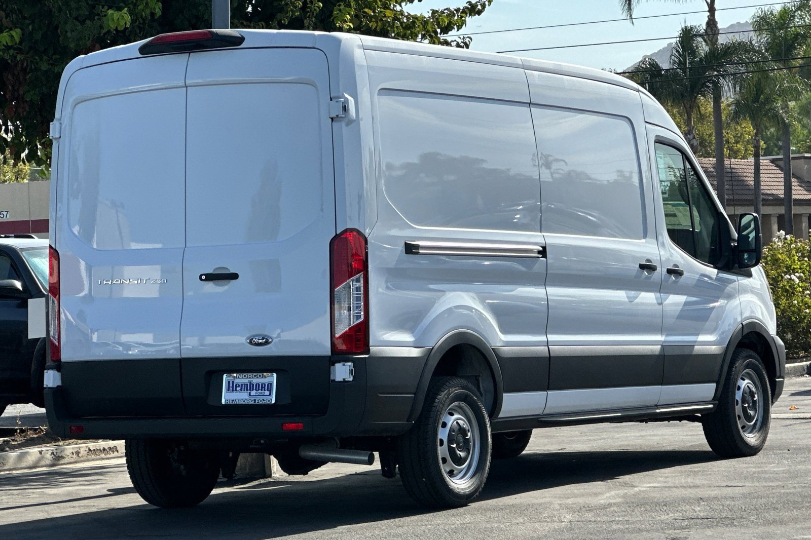 New 2025 Ford Transit 250 148 Medium Roof image 4