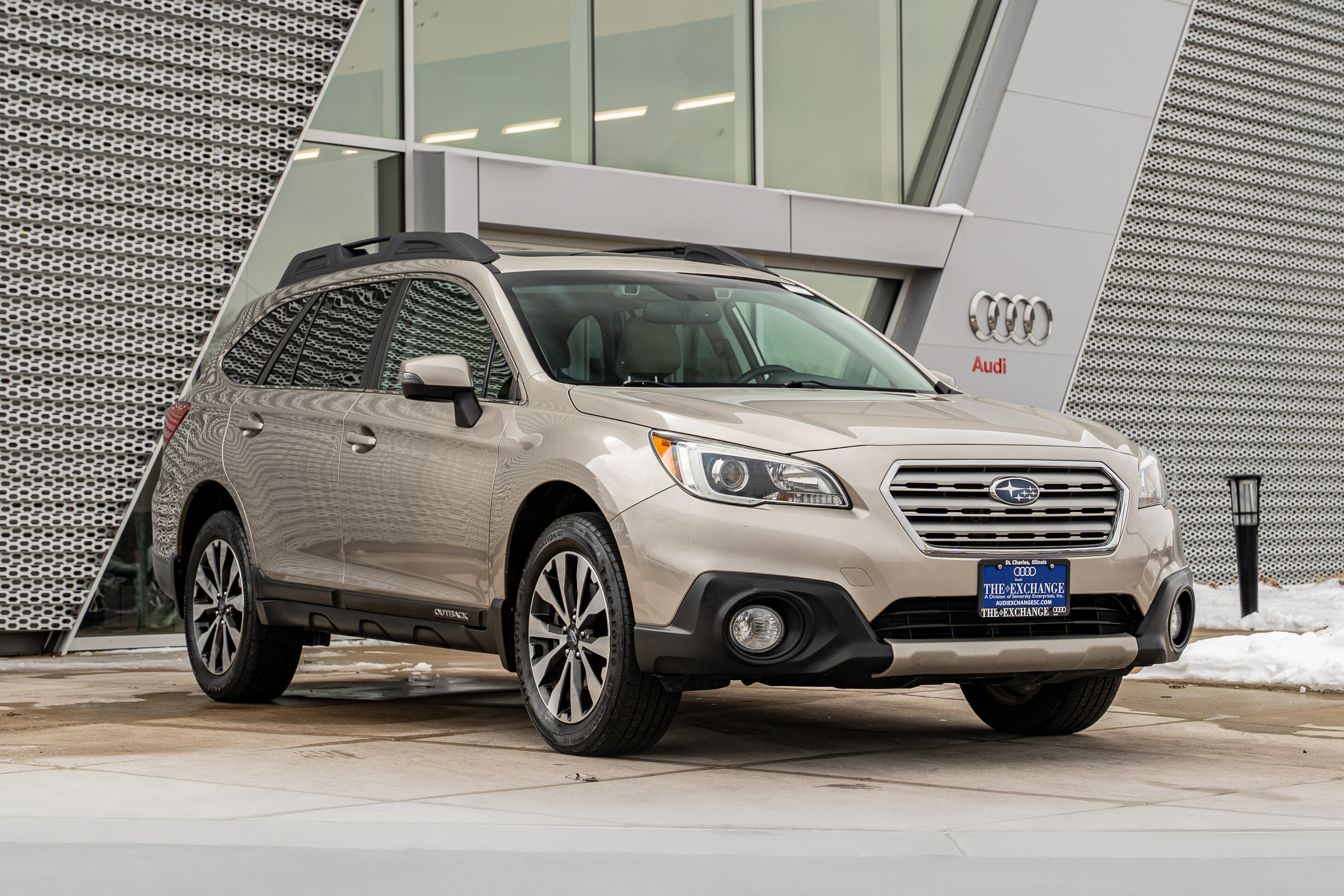 Used 2015 Subaru Outback 2.5i Limited image 1