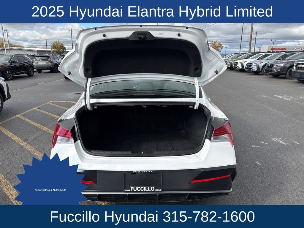 Used 2025 Hyundai Elantra Limited image 9