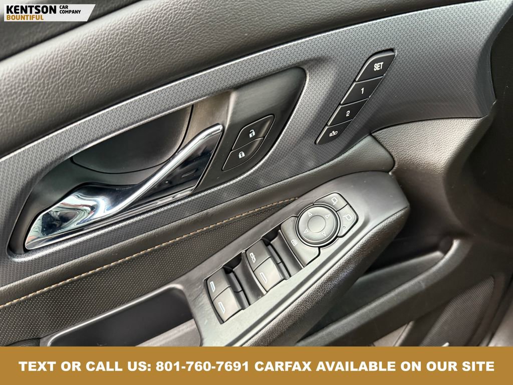 Used 2021 Chevrolet Traverse Premier w/ Redline Edition image 22