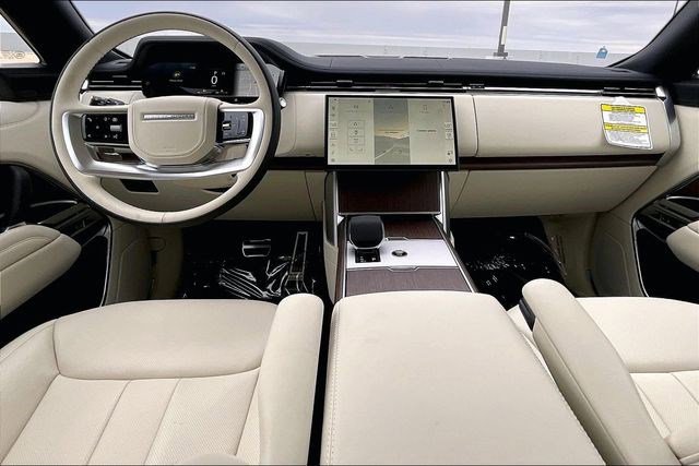 New 2026 Land Rover Range Rover SE image 5