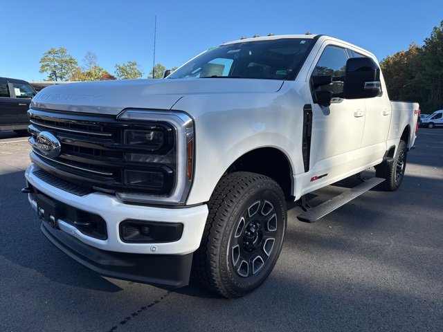 New 2026 Ford F350 Platinum w/ FX4 Off-Road Package