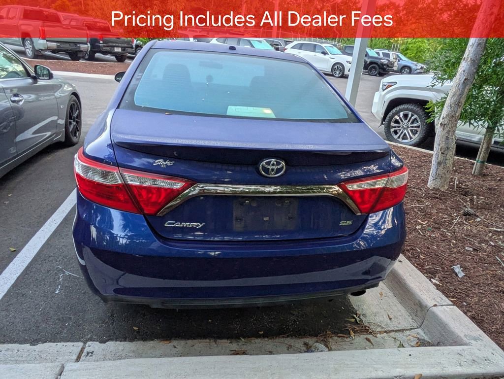 Used 2015 Toyota Camry SE w/ Moonroof Package FWD image 6