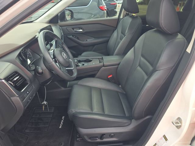 Used 2023 Nissan Rogue SL w/ SL Premium Package FWD image 5