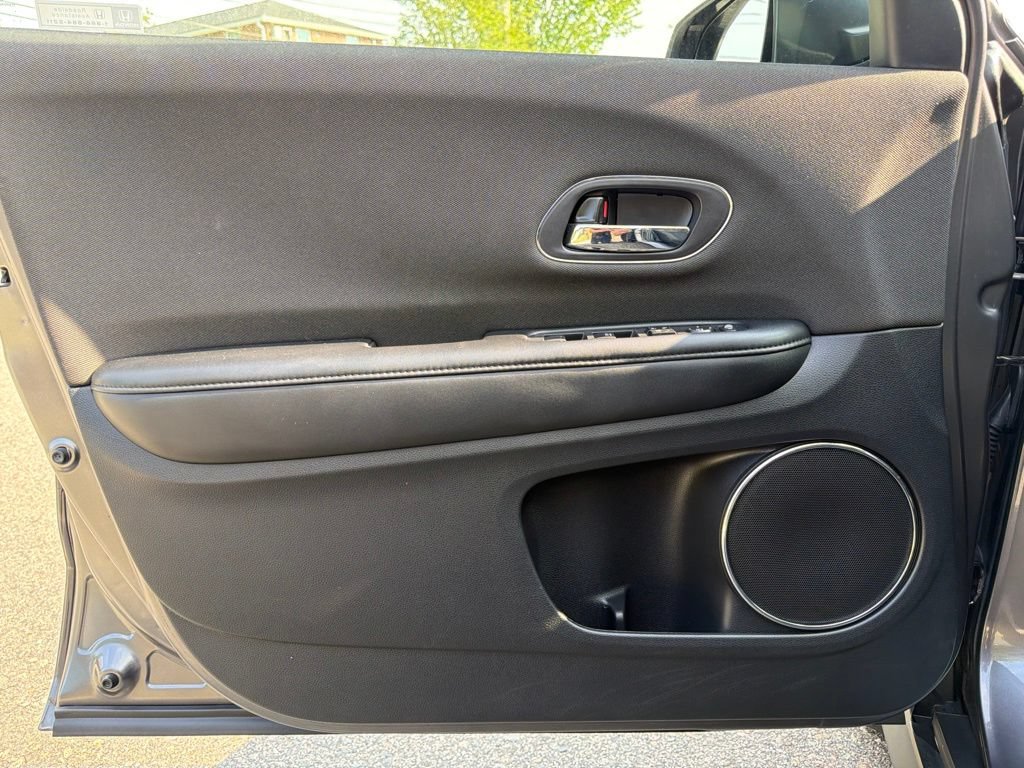 Used 2022 Honda HR-V EX image 12