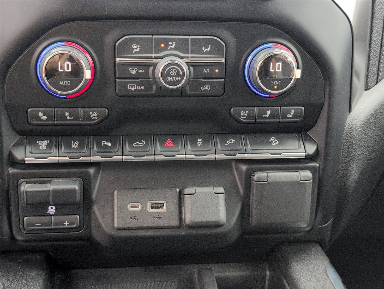 Used 2021 Chevrolet Silverado 2500 LTZ w/ Carhartt Edition image 20