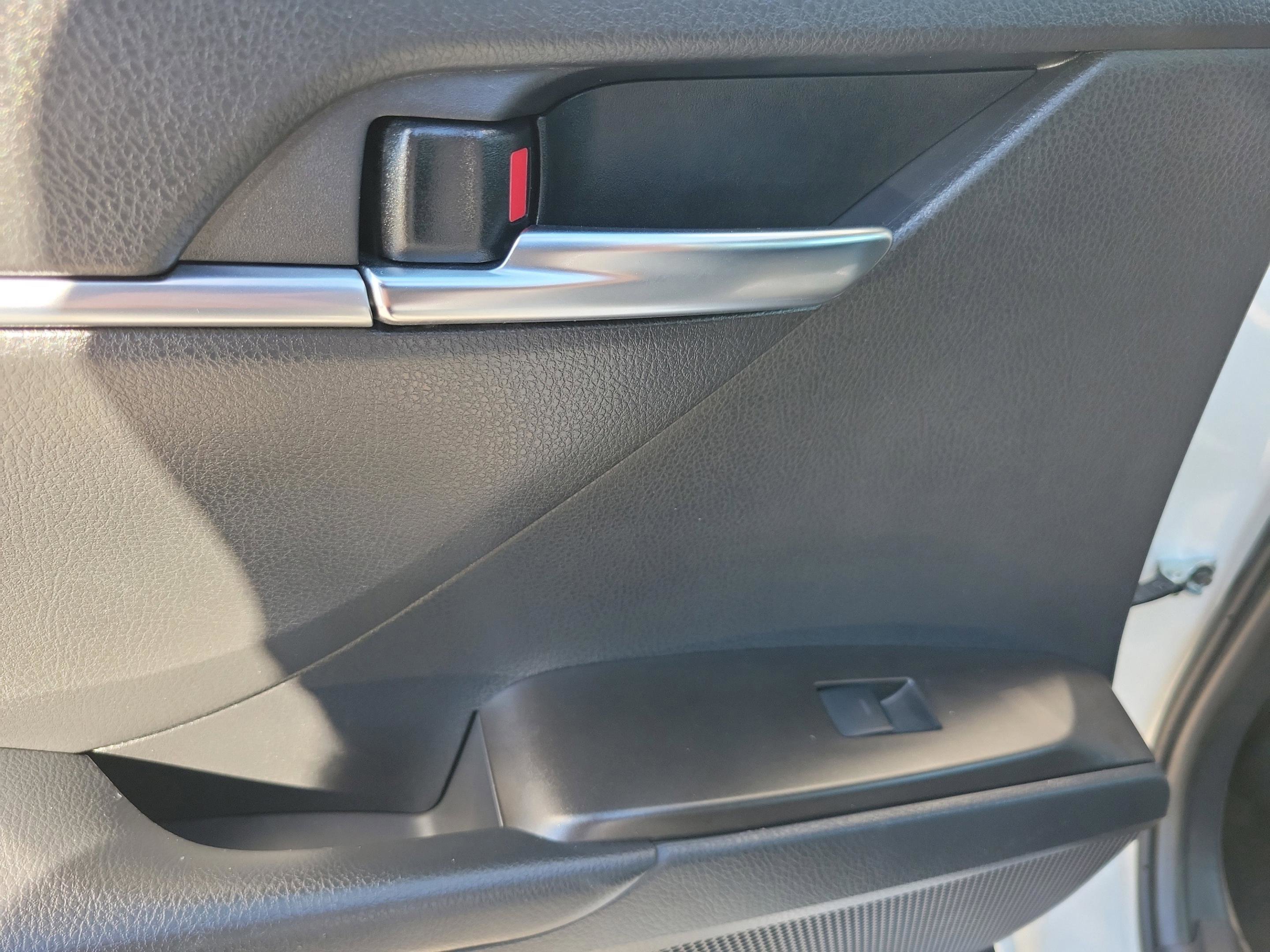 Used 2024 Toyota Camry SE image 21