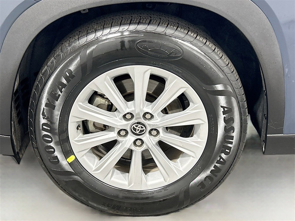 Used 2024 Toyota Grand Highlander XLE image 29