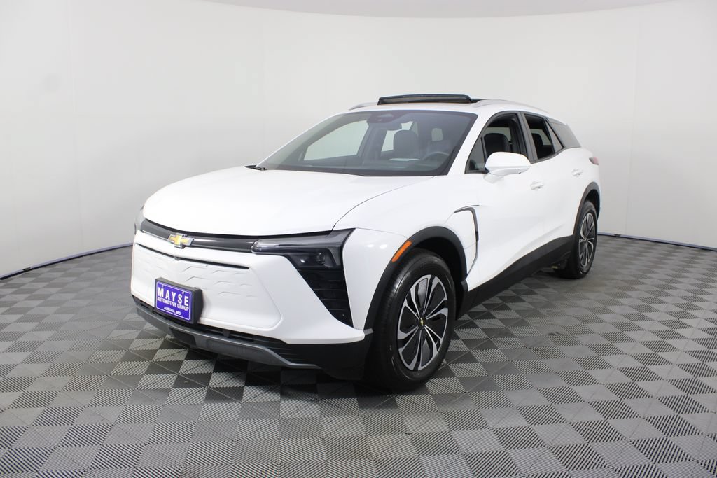 Used 2024 Chevrolet Blazer EV LT AWD/4WD image 23