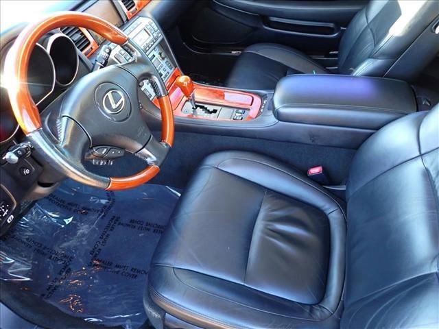 Used 2005 Lexus SC 430 Convertible image 8
