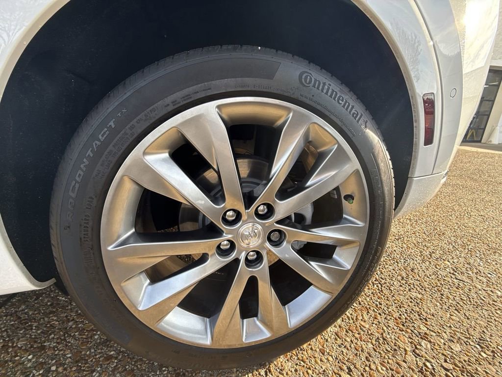 Certified 2021 Buick Envision Avenir w/ Technology Package II image 33