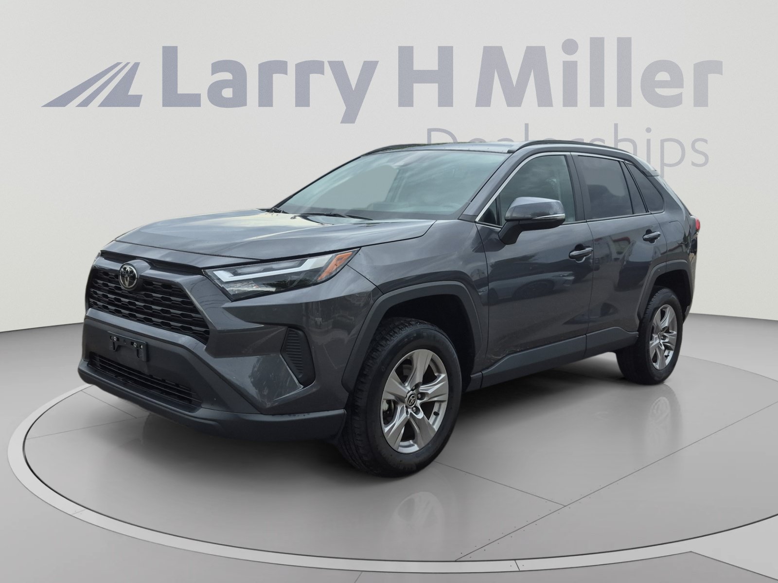 Certified 2025 Toyota RAV4 XLE AWD/4WD image 1