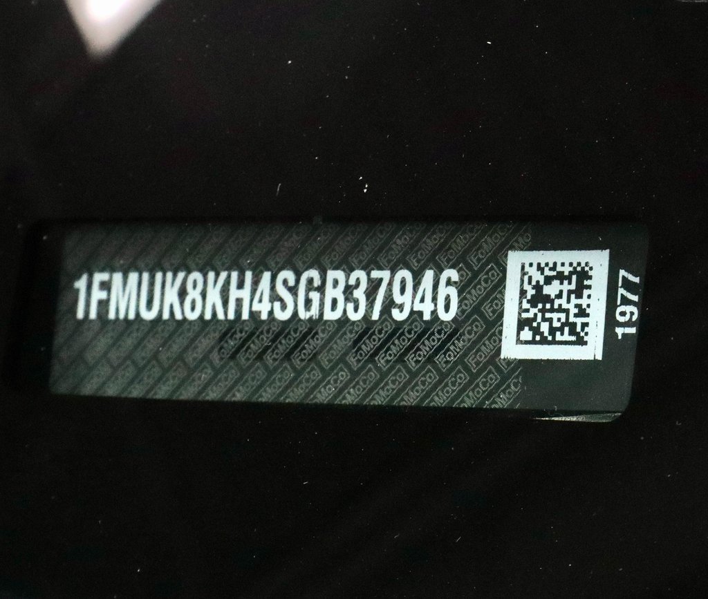 Certified 2025 Ford Explorer ST-Line w/ ST-Line Street Pack image 32