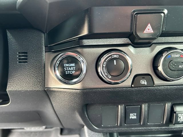 Used 2023 Toyota Tacoma TRD Off-Road w/ Black Out Package (TMS) AWD/4WD image 26