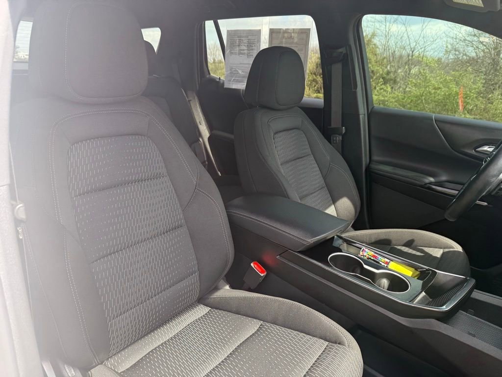 Used 2025 Chevrolet Equinox LT image 23