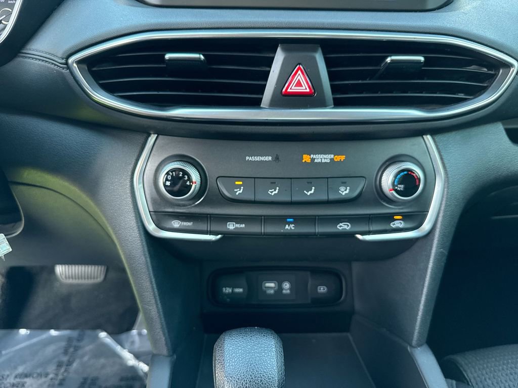 Used 2020 Hyundai Santa Fe SE image 25