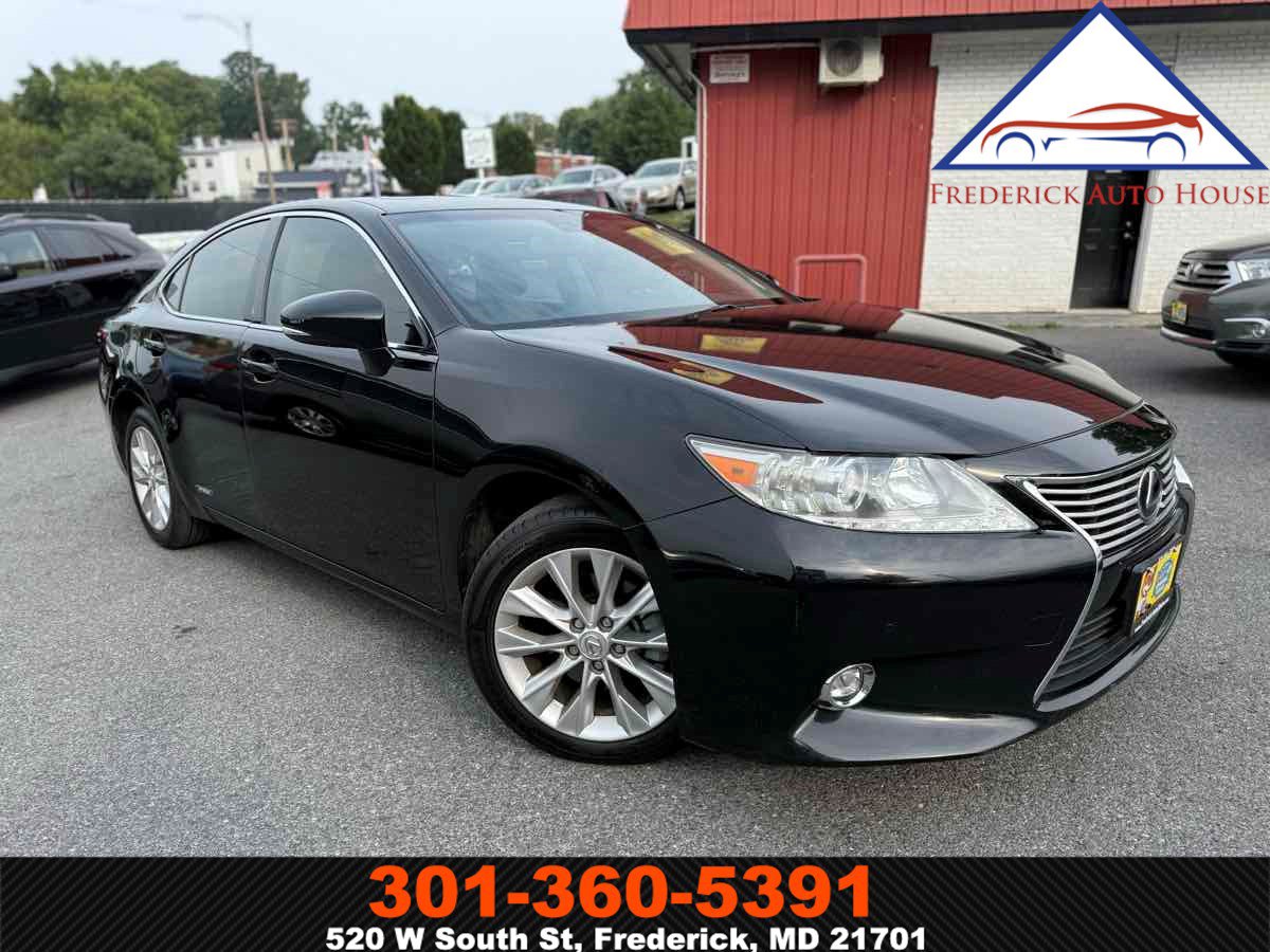 Used 2015 Lexus ES 300h image 1
