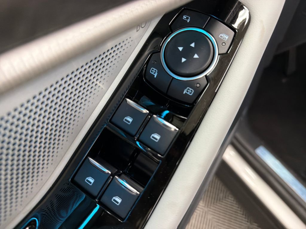 New 2026 Ford Explorer Platinum image 17