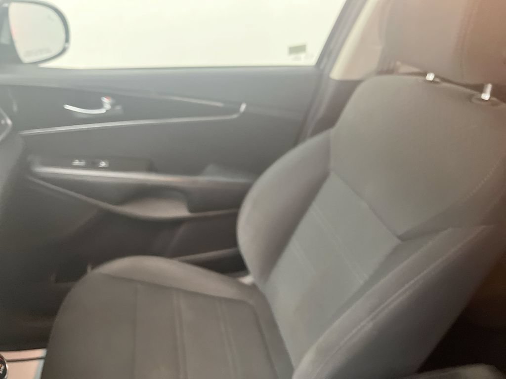 Used 2020 Kia Sorento LX w/ LX I4 Convenience Package FWD image 11