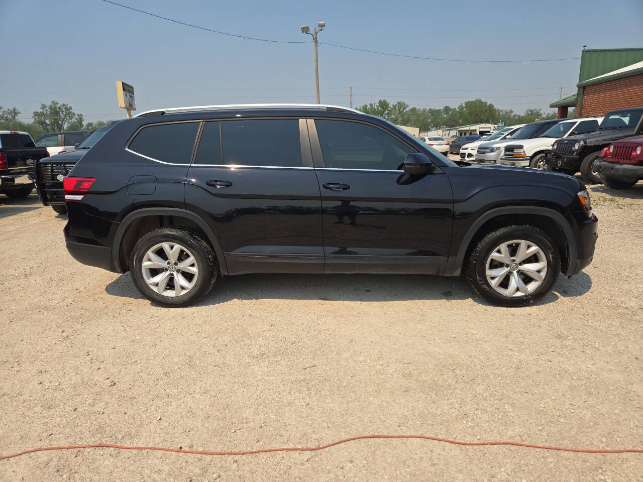 Used 2019 Volkswagen Atlas S FWD image 2