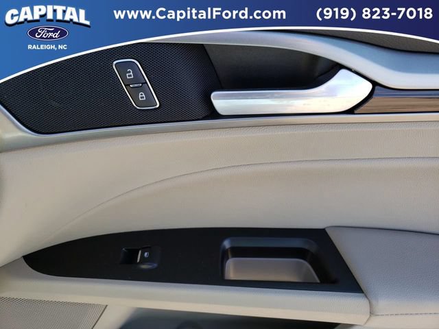 Used 2019 Ford Fusion SEL FWD image 43