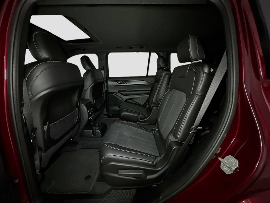 New 2025 Jeep Grand Cherokee L Altitude AWD/4WD image 15