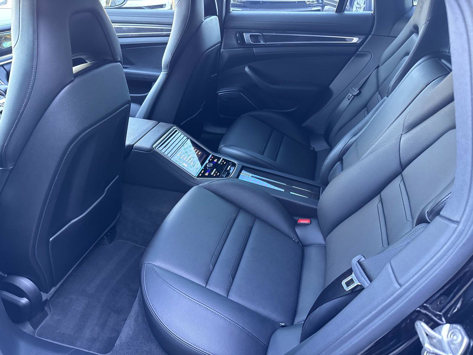 Certified 2023 Porsche Panamera Platinum Edition image 15