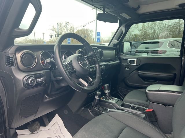 Used 2019 Jeep Wrangler Sport S image 2