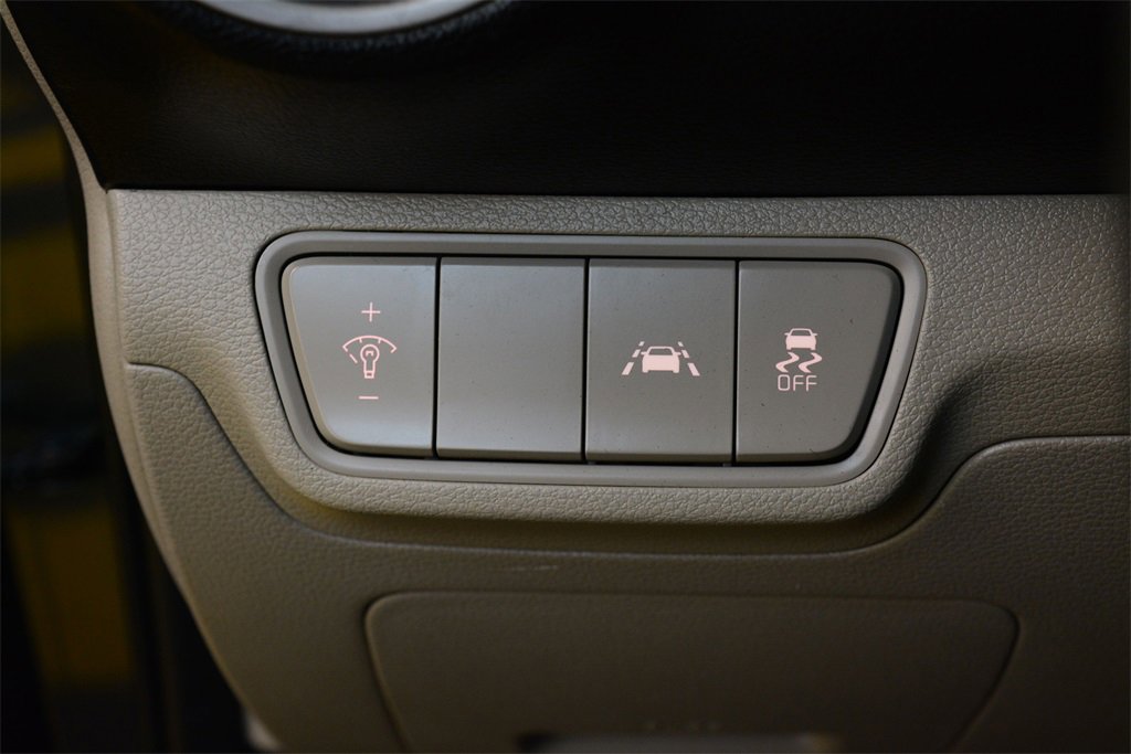 Used 2019 Kia Forte LXS image 14