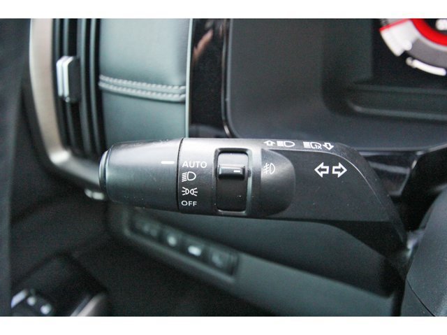 Used 2022 Nissan Pathfinder Platinum w/ Cargo Package FWD image 11
