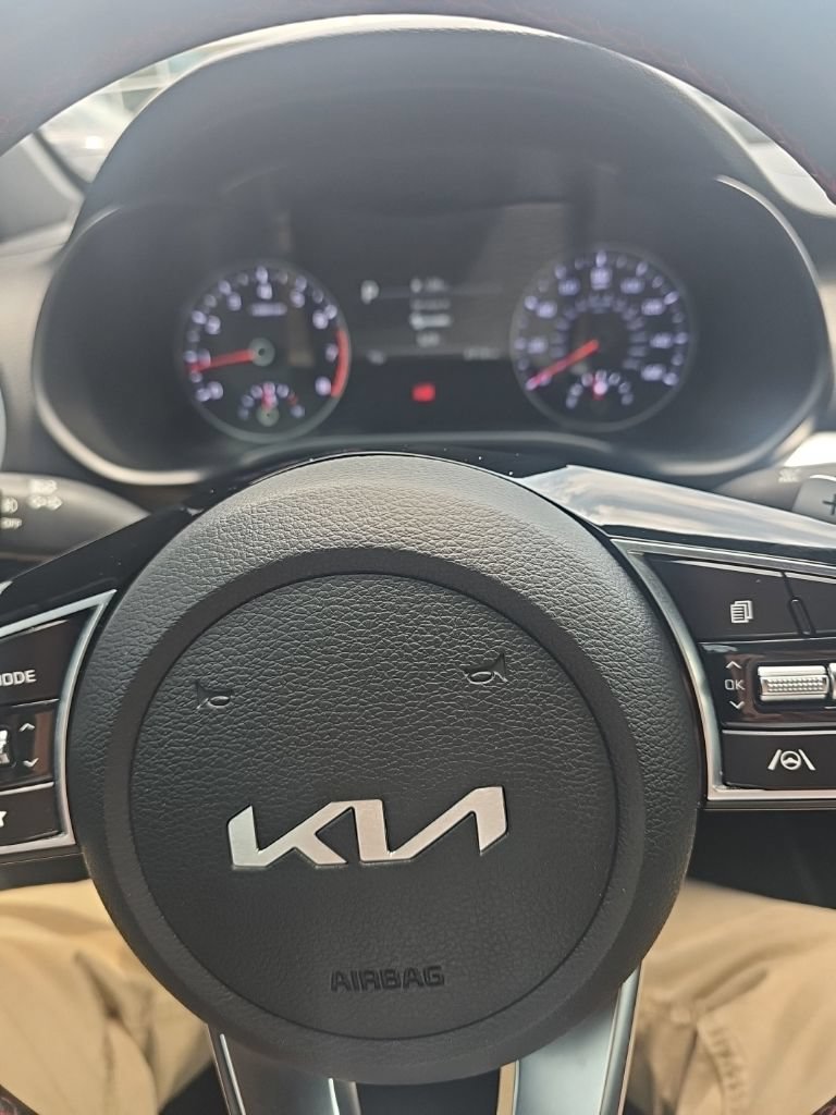 Used 2023 Kia Forte GT FWD image 10