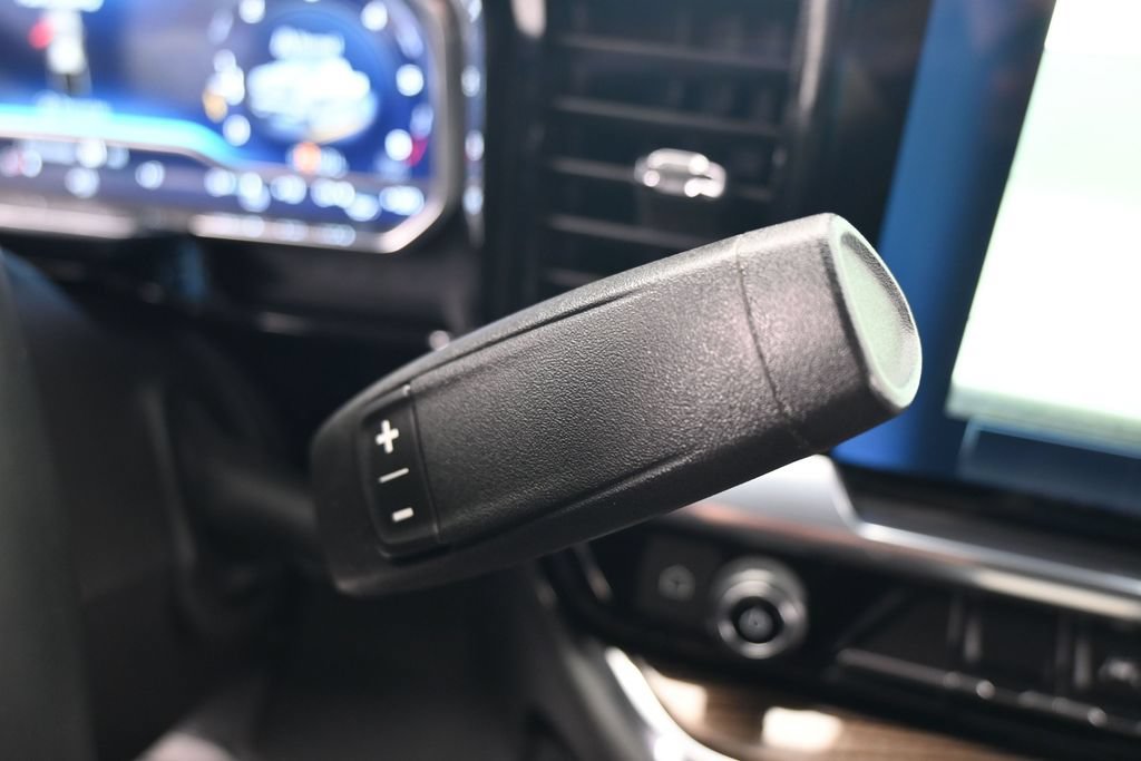 Used 2024 Chevrolet Silverado 1500 LT RWD image 26