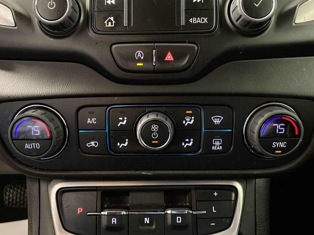Certified 2023 GMC Terrain SLE w/ Driver Convenience Package AWD/4WD image 18