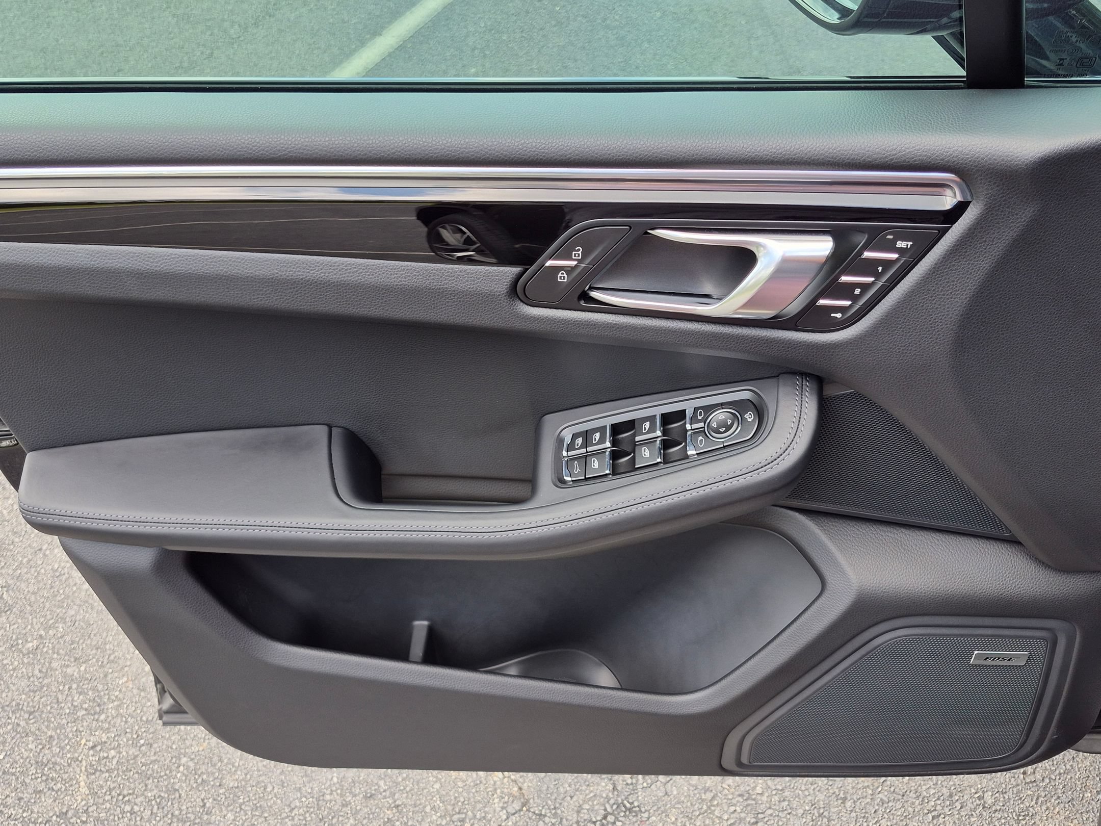Certified 2026 Porsche Macan AWD/4WD image 22