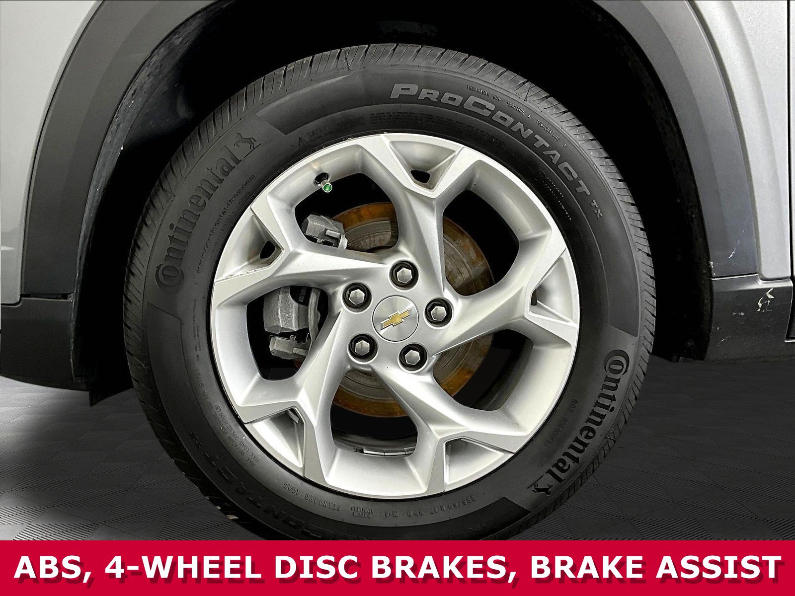 Used 2025 Chevrolet Trax LS w/ LS Convenience Package FWD image 29