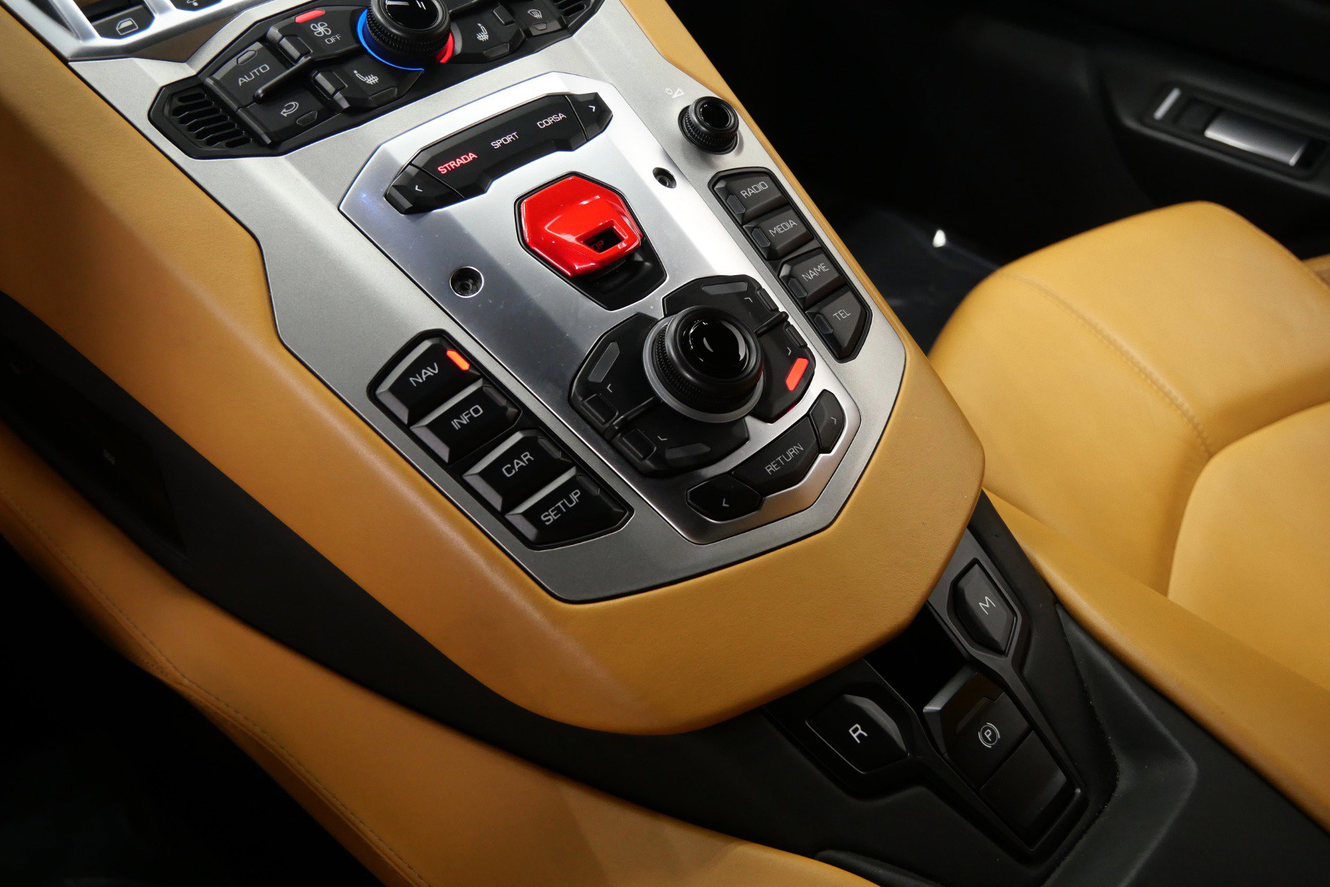 Used 2014 Lamborghini Aventador LP 700-4 image 29
