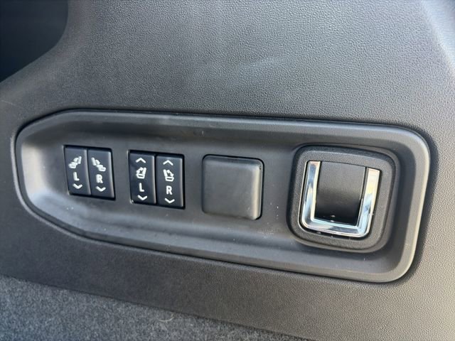 Used 2026 Cadillac Vistiq Luxury image 6