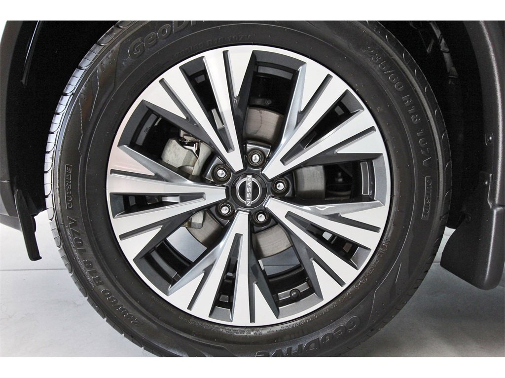 Certified 2023 Nissan Rogue SV image 29