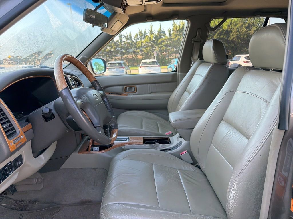 Used 2001 INFINITI QX4 4WD w/ (S02) Sport Pkg image 8