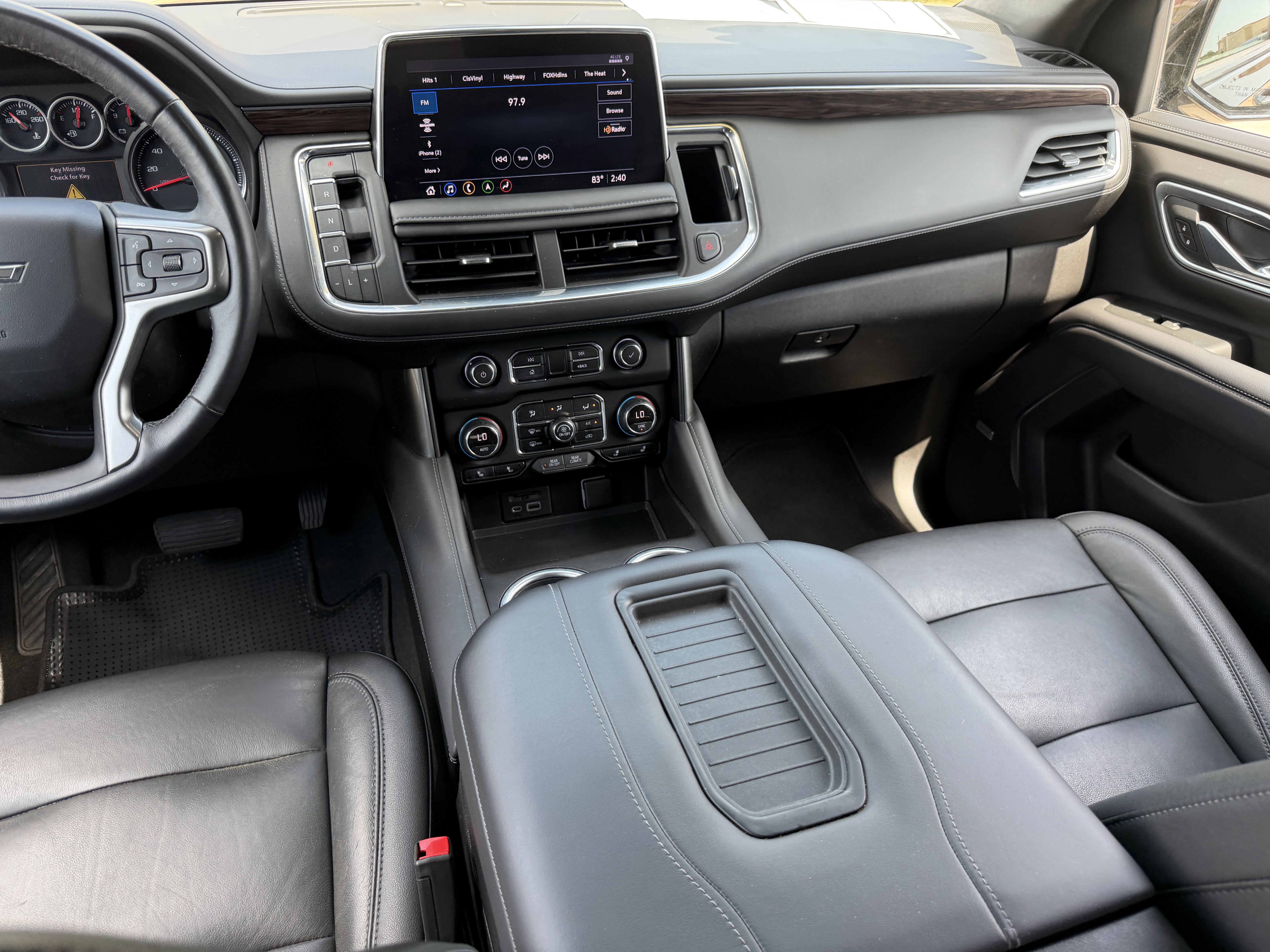 Used 2021 Chevrolet Tahoe Z71 w/ Luxury Package AWD/4WD image 14