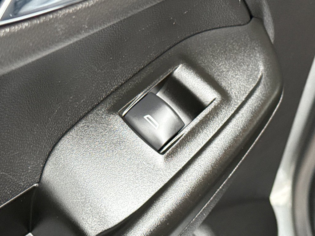 Used 2023 Chevrolet TrailBlazer LT w/ Convenience Package image 29